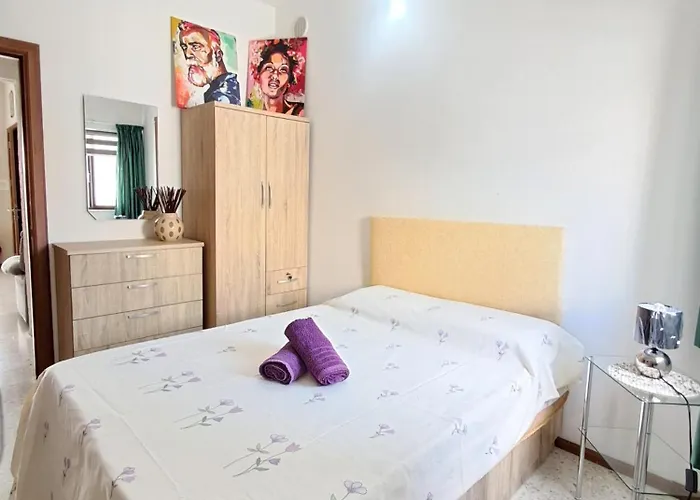 게스트하우스 Double Bedroom In Swatar *